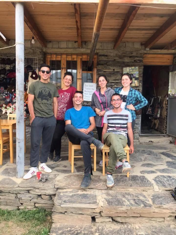 Hostel Tishe Omalo Zewnętrze zdjęcie